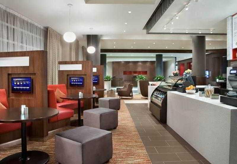 מלון Courtyard By Marriott Calgary Airport מראה חיצוני תמונה